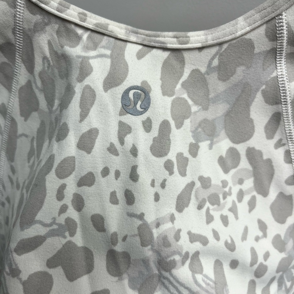 Lululemon Top - Picture 4 of 4